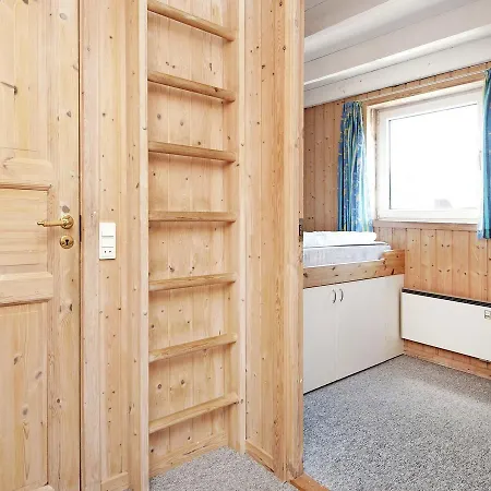 Two-bedroom Holiday In 8 * Fano